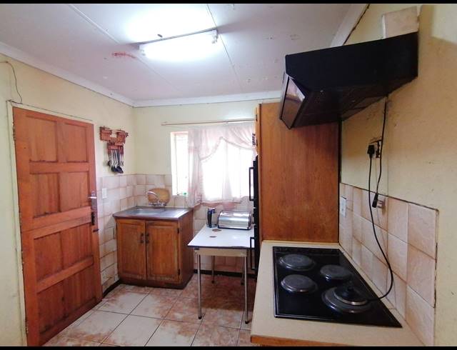 3 BEDROOM FREESTANDING SOLD IN KANANA
